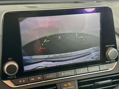Used 2023 Nissan Altima 2.5 SR FWD image 22