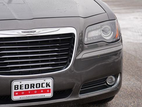 Used 2013 Chrysler 300 S w/ Luxury Group image 9