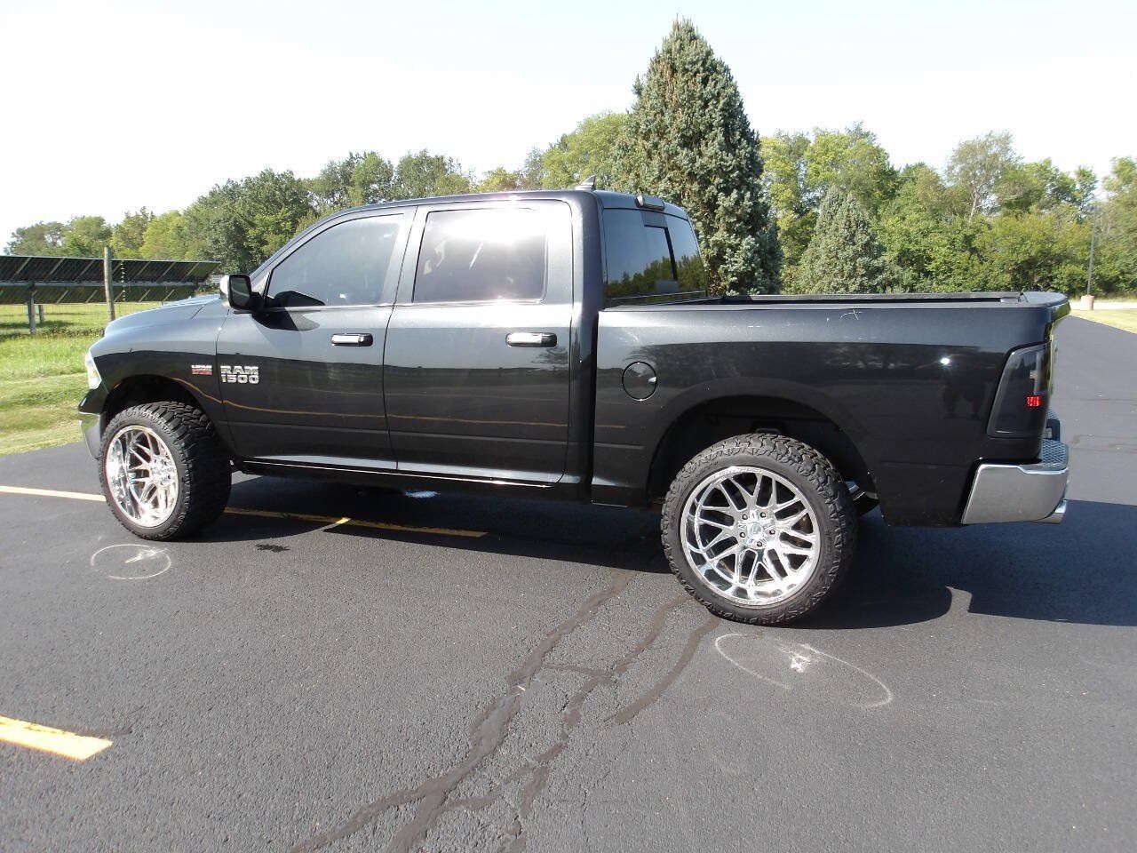 Used 2016 RAM 1500 Laramie w/ Convenience Group AWD/4WD image 12