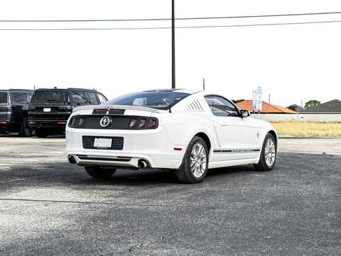 Used 2013 Ford Mustang Premium RWD image 10