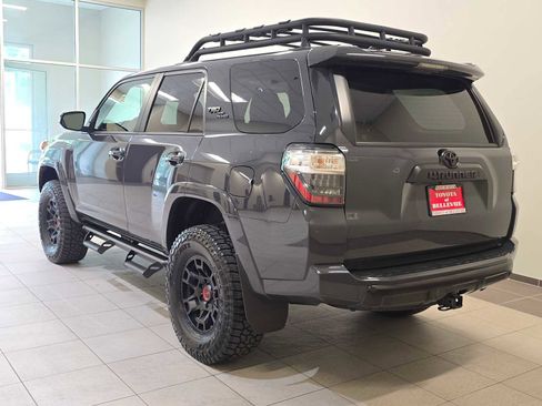 Used 2024 Toyota 4Runner TRD Off-Road Premium w/ Moonroof Package AWD/4WD image 4