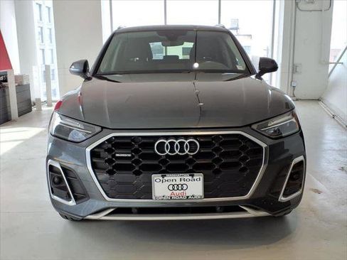 Certified 2023 Audi Q5 2.0T Premium w/ Convenience Package AWD/4WD image 2