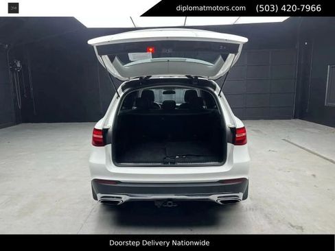 Used 2017 Mercedes-Benz GLC 300 4MATIC image 34