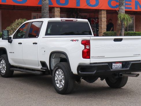 Used 2022 Chevrolet Silverado 2500 Custom w/ Custom Value Package image 6
