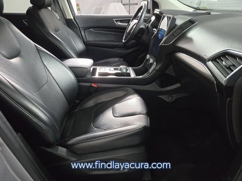 Used 2022 Ford Edge Titanium w/ Equipment Group 301A AWD/4WD image 18