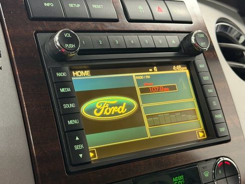 Used 2010 Ford Expedition Limited image 18