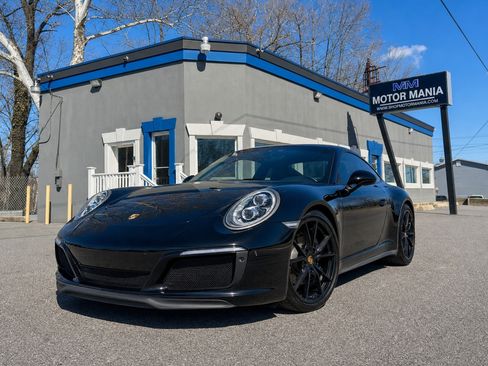 Used 2018 Porsche 911 Carrera image 3
