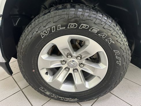 Used 2023 RAM 1500 Laramie image 22