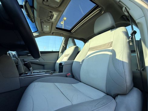 Used 2012 Toyota Camry XLE w/ Preferred Accessory Pkg FWD image 10