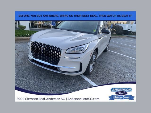 Used 2024 Lincoln Corsair Grand Touring AWD/4WD image 1