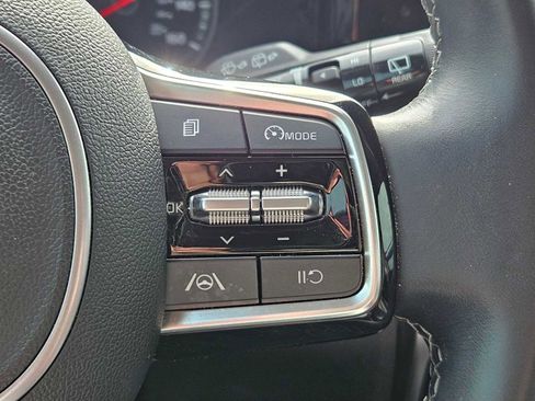 Certified 2023 Kia Sorento S w/ Panoramic Sunroof Package image 34