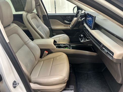 Used 2023 Lincoln Corsair AWD w/ Equipment Group 101A image 14