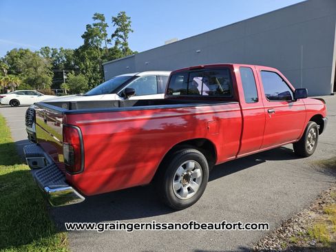 Used 1999 Nissan Frontier SE RWD image 10