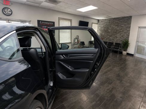 Used 2021 Honda Accord Sport Special Edition image 18
