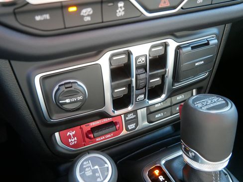 New 2025 Jeep Wrangler Unlimited Rubicon 392 image 12