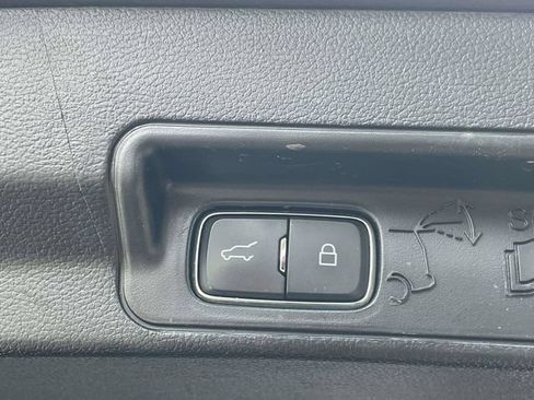 Used 2022 Ford Explorer XLT RWD image 25