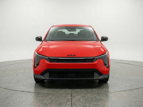Used 2025 Kia K4 LXS image 2