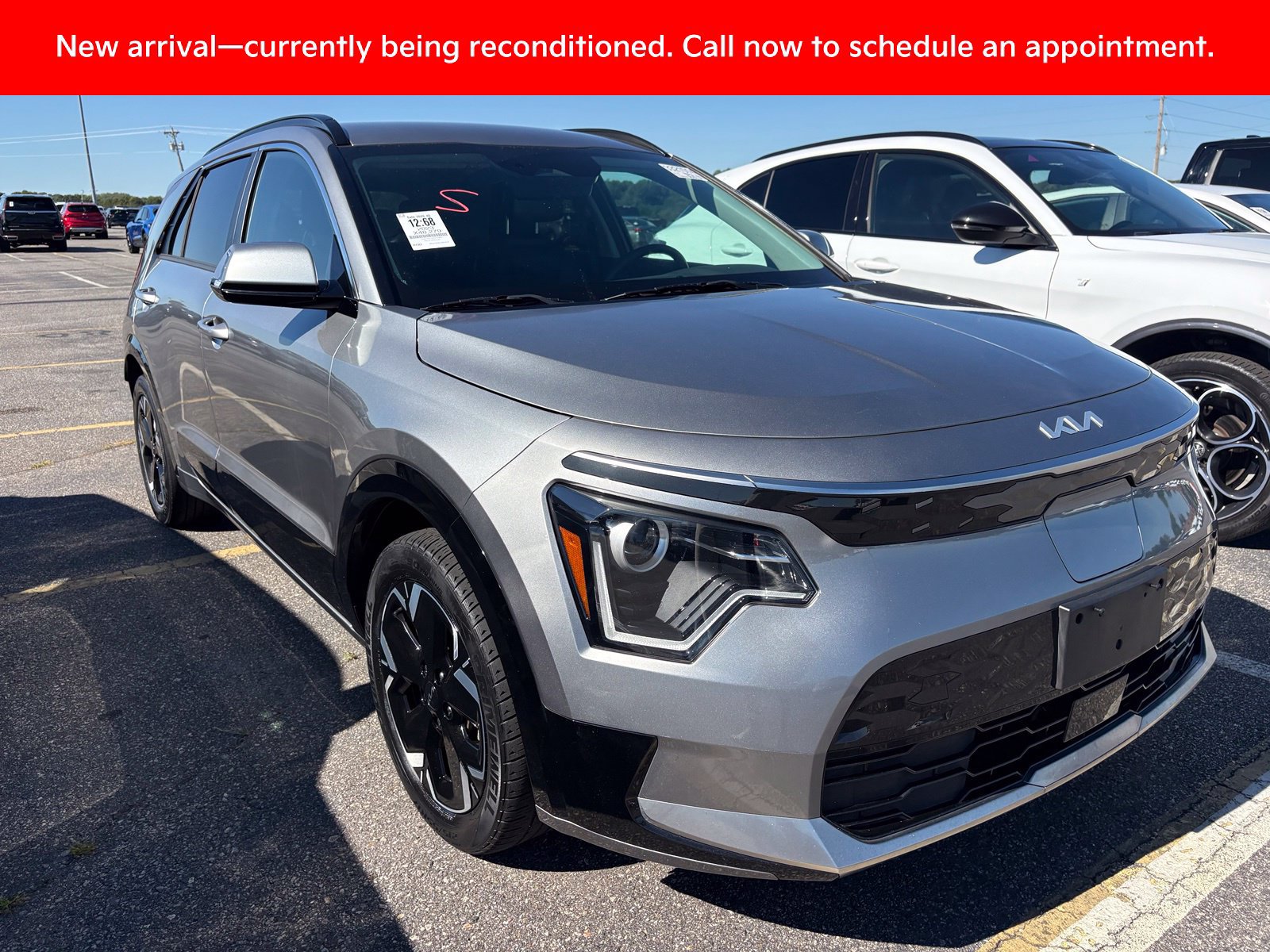 Used 2023 Kia Niro Wind w/ Wind Preserve Package FWD image 1