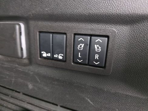 Used 2024 GMC Yukon Denali image 50