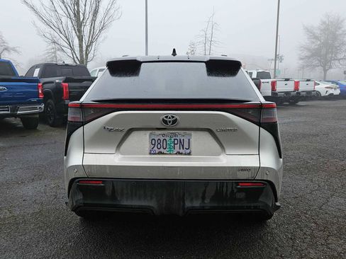 Used 2023 Toyota bZ4X Limited image 4