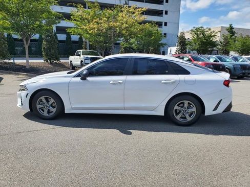 Used 2022 Kia K5 LXS FWD image 6