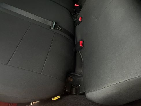 Used 2015 Jeep Wrangler Unlimited Sport w/ Quick Order Package 24S AWD/4WD image 26