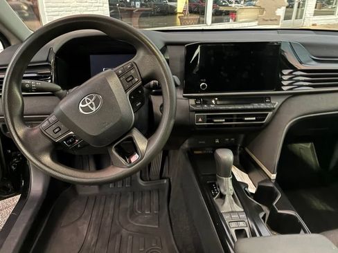Used 2025 Toyota Camry LE FWD image 10