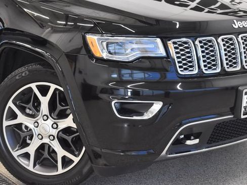 Used 2019 Jeep Grand Cherokee Overland AWD/4WD image 30