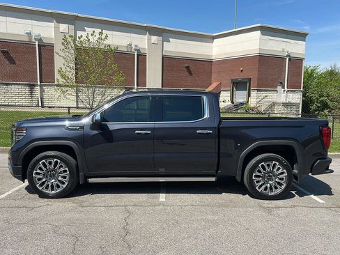 Used 2023 GMC Sierra 1500 Denali Ultimate AWD/4WD image 2