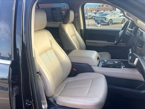 Used 2024 Ford Expedition Max XLT image 13