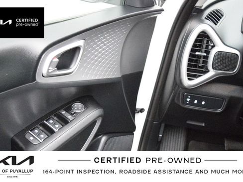 Certified 2025 Kia Soul LX w/ LX Technology Package FWD image 28