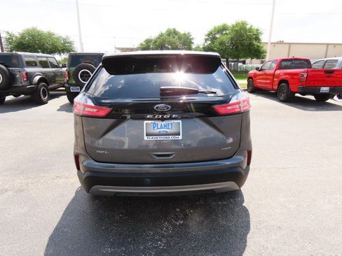 Used 2024 Ford Edge SEL image 13