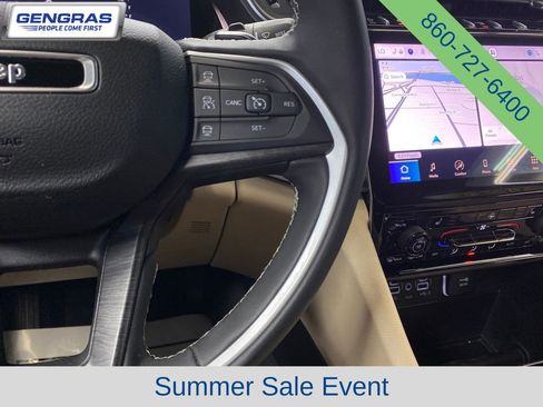 Used 2024 Jeep Grand Cherokee L Limited AWD/4WD image 21