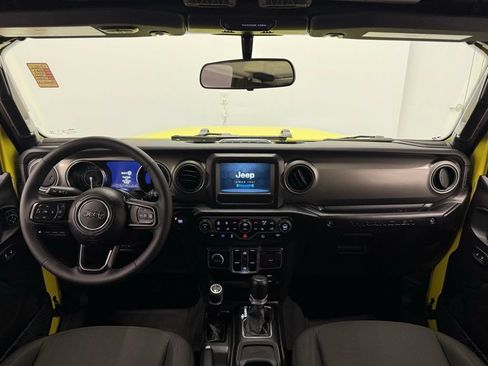 Used 2023 Jeep Wrangler Unlimited w/ Cold Weather Group AWD/4WD image 21