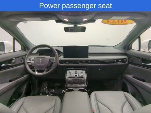 Used 2023 Lincoln Nautilus Reserve w/ Equipment Group 201A image 22