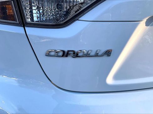 Used 2022 Toyota Corolla LE image 30