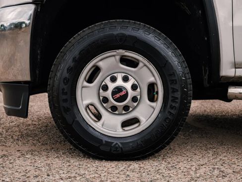 Used 2017 GMC Sierra 2500 2WD Crew Cab w/ Sierra Convenience Package image 10