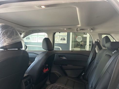 Used 2023 Nissan Rogue SV w/ SV Premium B Package FWD image 5