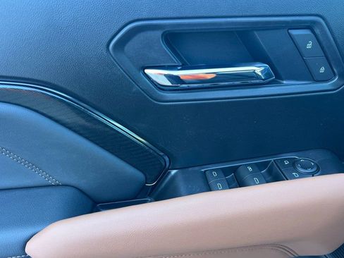 New 2026 GMC Canyon AT4 AWD/4WD image 8