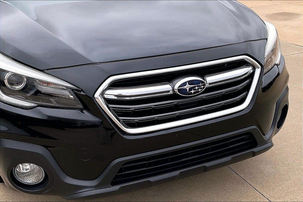Used 2018 Subaru Outback 3.6R Limited AWD/4WD image 29
