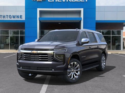 New 2025 Chevrolet Suburban Premier image 30