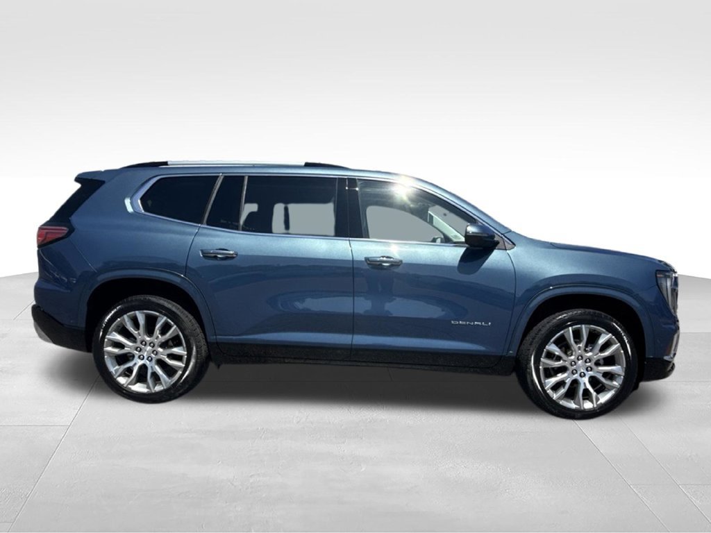 Used 2026 GMC Acadia Denali w/ Super Cruise Package AWD/4WD image 2