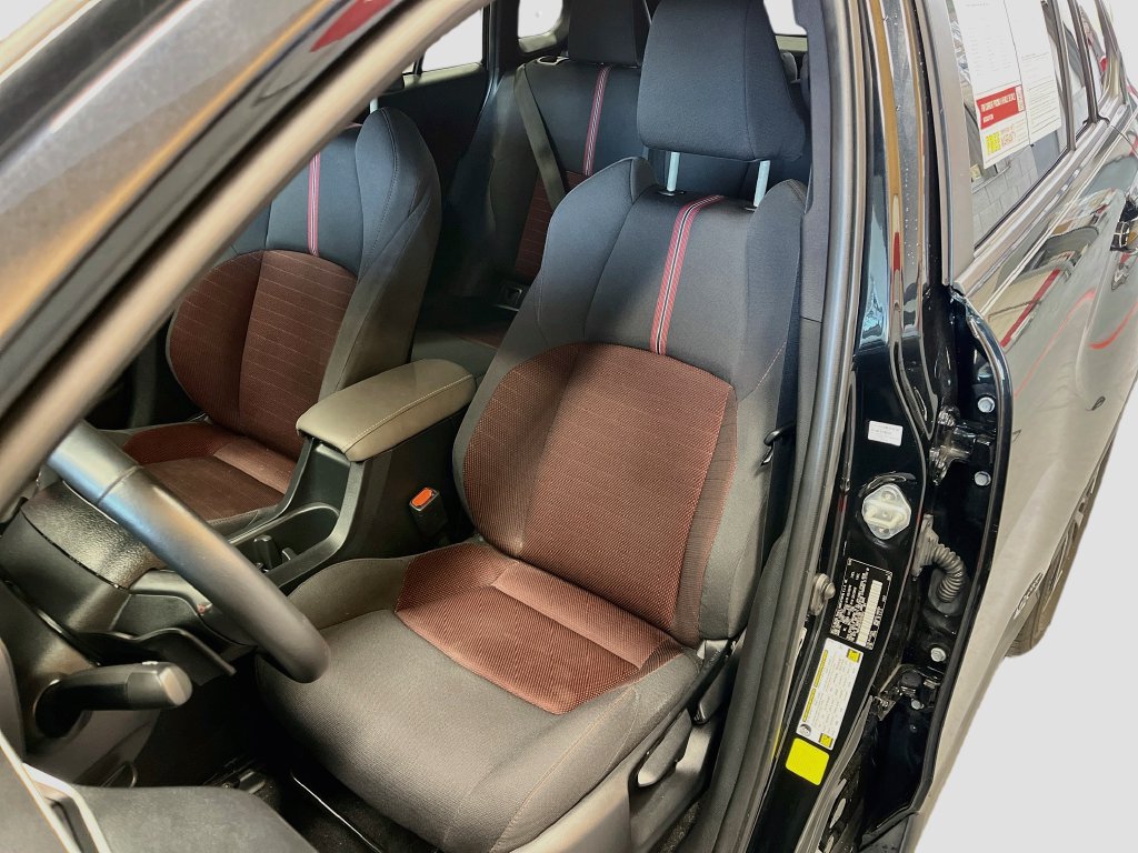 Used 2024 Toyota Corolla Cross AWD Hybrid w/ Moonroof Package image 20