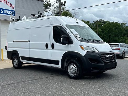 Used 2024 RAM ProMaster 2500 FWD image 1