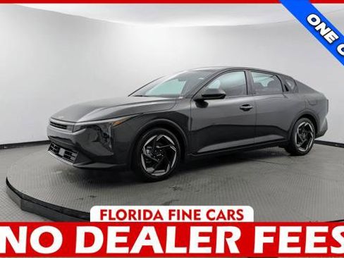 Used 2025 Kia K4 EX FWD image 1