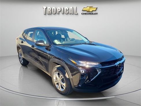 New 2026 Chevrolet Trax LS image 4