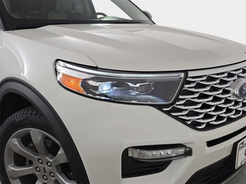 Used 2020 Ford Explorer Platinum w/ Premium Technology Package image 37