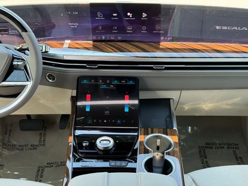 New 2026 Cadillac Escalade Platinum Sport w/ LPO, ONYX Package AWD/4WD image 30
