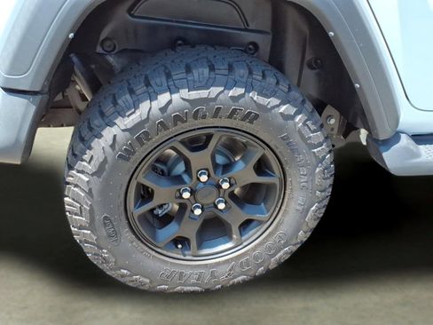 Used 2022 Jeep Wrangler Unlimited Sport AWD/4WD image 34