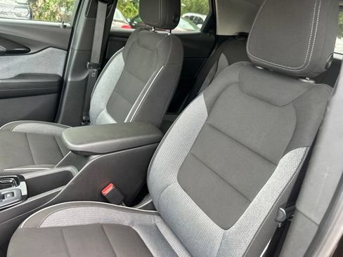 Used 2022 Chevrolet TrailBlazer LS FWD image 15